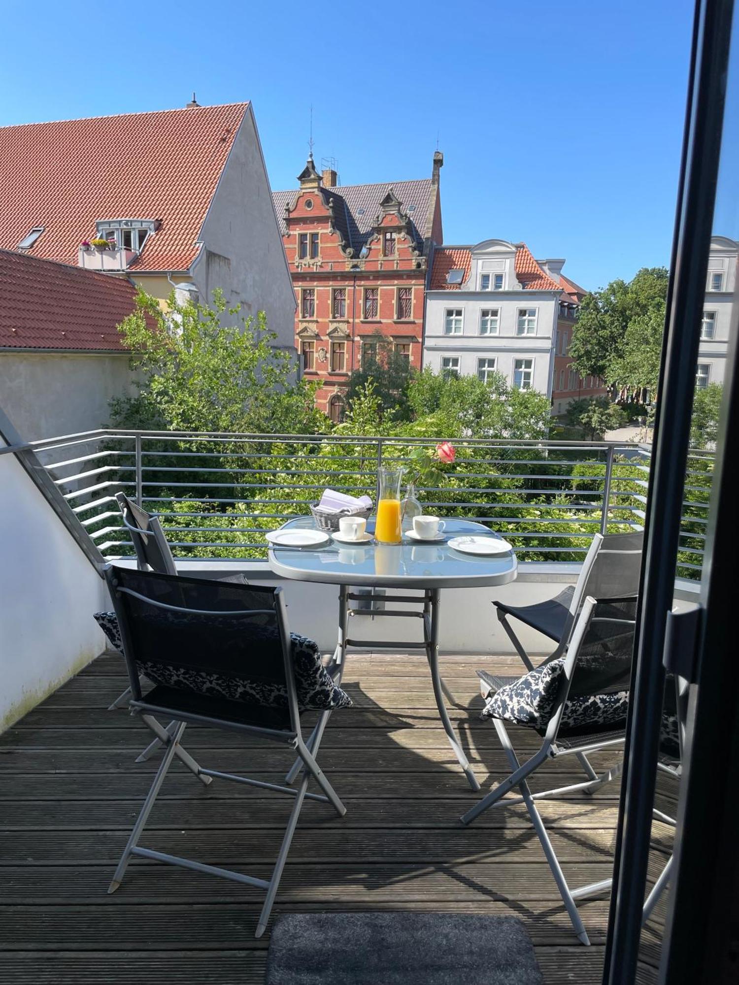 Apartments Im Backsteinspeicher Stralsund Exterior foto
